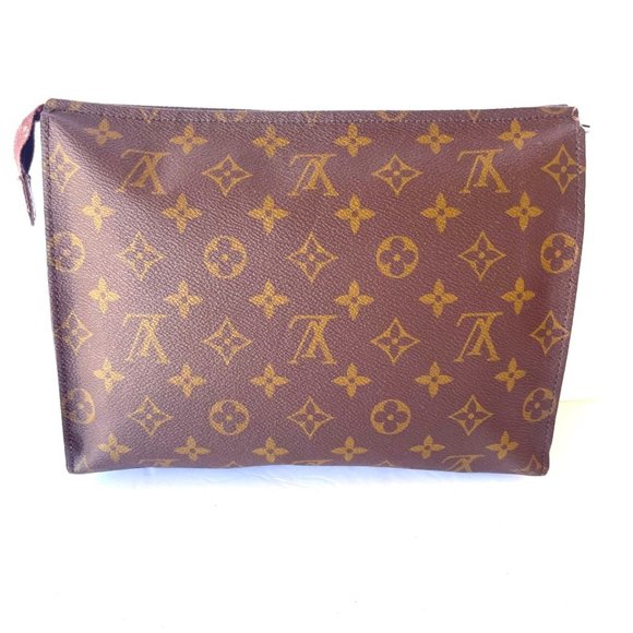 Louis Vuitton Monogram Toiletry Pouch 26 - Picture 2 of 11